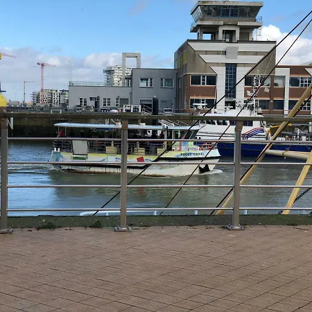 Harbour/beach *